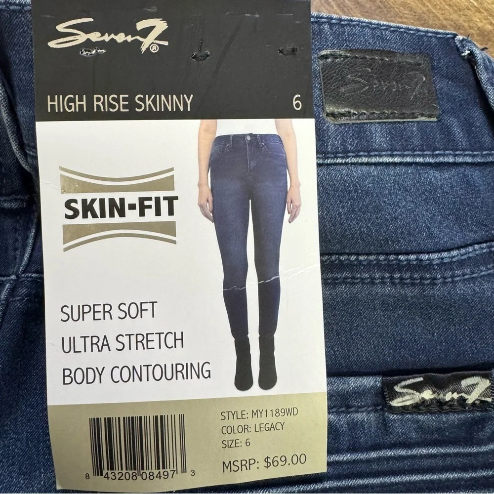 NWT Seven7 Blue Skinny Jeans with Stretch Fit Size 6